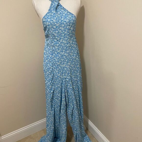 NWT Free People Arlo Jumpsuit
Women's Size S
Blue Floral - Ice Combo - Picture 6 of 10